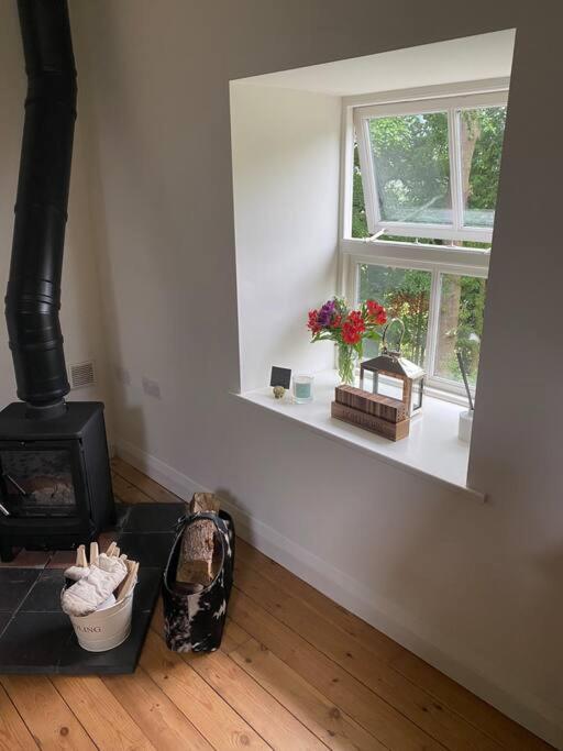 Luxury Peak District 2 Bedroom Boutique Cottage Two Dales Exterior photo